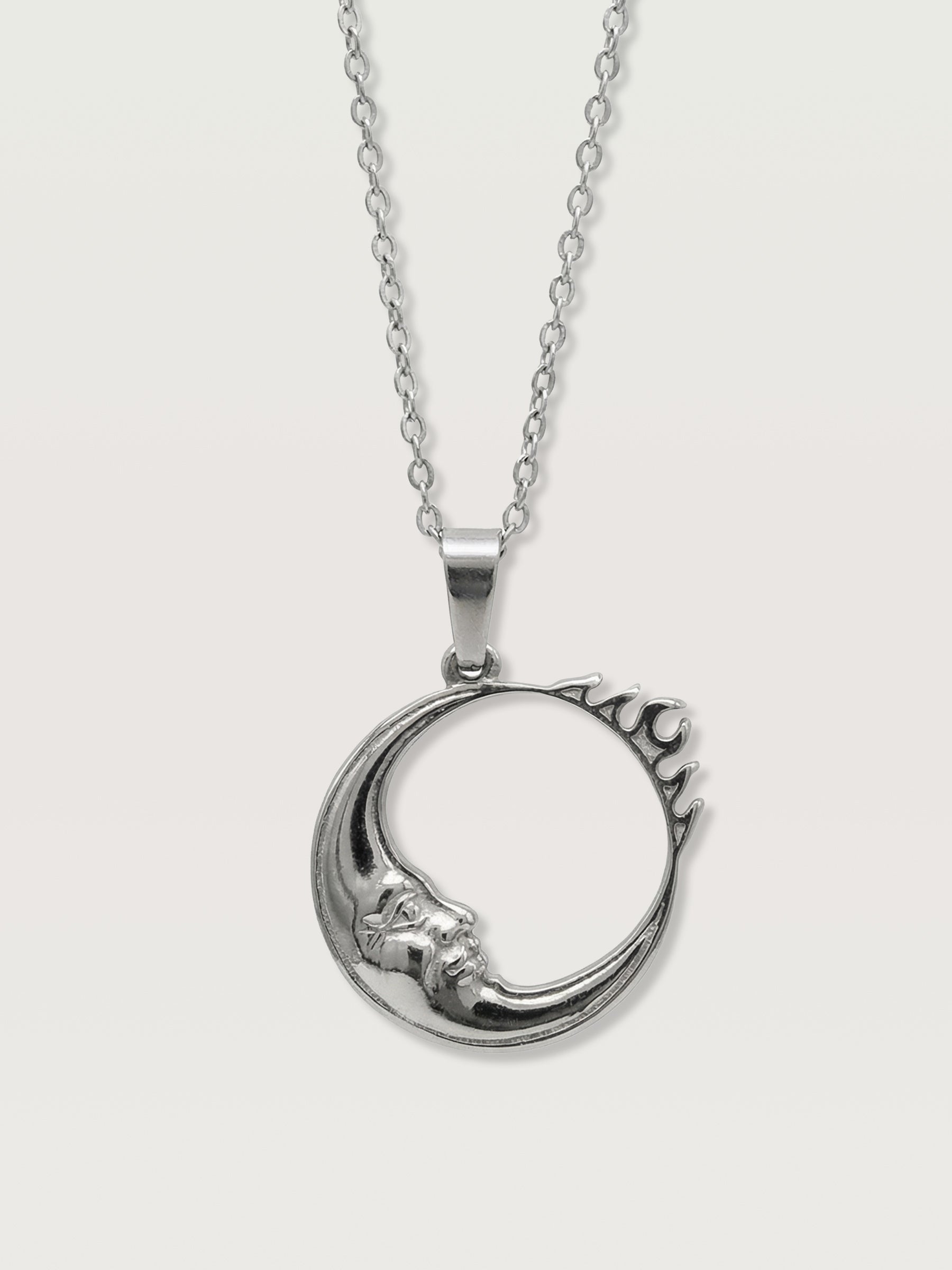 OZUNA x Beéle Stendhal - Moon Necklace – Ozuna Store OZUNA x Beéle Stendhal - Moon Necklace – Ozuna Store